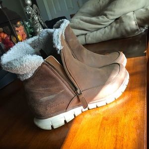 Sketchers water proof boot